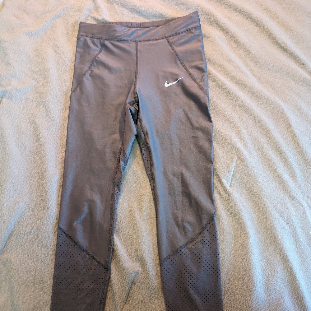 NIKE GRAY LEGGINGS FULL-LENGTH WITH POCKETS AND DRAWSTRING WAISTBAND